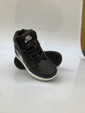 0105JO17 JORDAN TENIS DE BOTA PARA NIÑO COLOR NEGRO NEGRO BLANCO