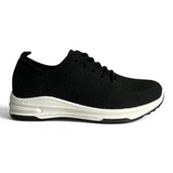 Tenis deportivos Su Favorita para mujer en color negro con suela blanca, diseño tejido cómodo y moderno.