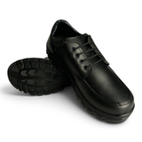 Zapatos escolares juveniles Su Favorita en color negro con suela resistente y cierre de cordones para mayor ajuste.