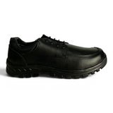 Zapato escolar juvenil Su Favorita en color negro con suela resistente y cierre de cordones para mayor comodidad.