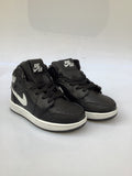 0105JO17 JORDAN TENIS DE BOTA PARA NIÑO COLOR NEGRO NEGRO BLANCO