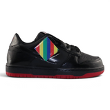 Tenis casuales juveniles Su Favorita en color negro con acabado de charol y suela roja