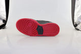 3030NI5 NIKE TENIS PARA JOVEN COLOR NEGRO ROJO DE CHAROL