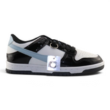 Tenis Su Favorita para joven en charol blanco, negro y azul cielo con diseño urbano y etiqueta colgante