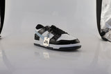 3030NI5 NIKE TENIS PARA JOVEN COLOR BLANCO NEGRO CIELO DE CHAROL